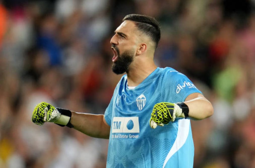 Mamardashvili chuẩn bị là người của Liverpool.